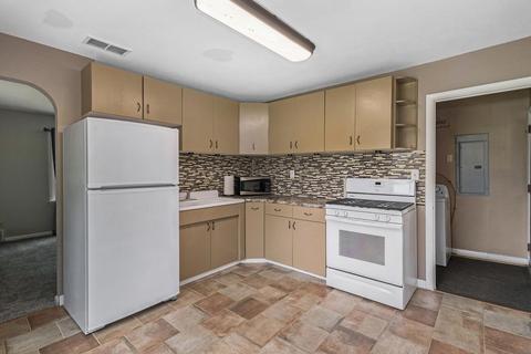 4336 Clinton Rd, Jackson, MI 49201 photo 6