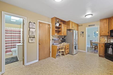4869 Sequoia Dr, Jackson, MI 49201 photo 12