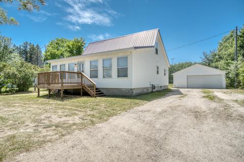 205 N North St, White Cloud, MI 49349 photo 1