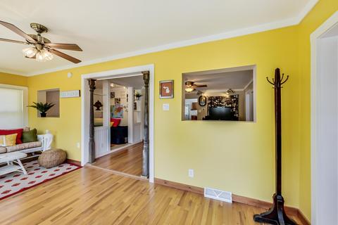 202 E Beech St, Three Oaks, MI 49128 photo 6