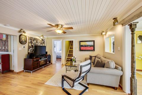 202 E Beech St, Three Oaks, MI 49128 photo 7
