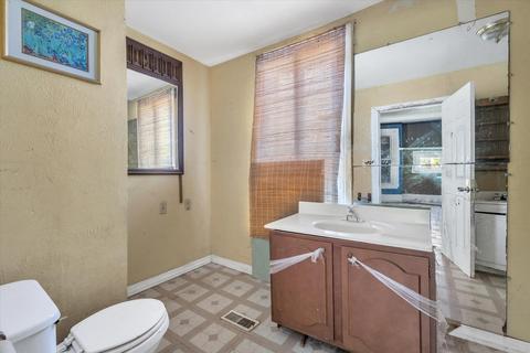 118 Bates St, Jackson, MI 49202 photo 29