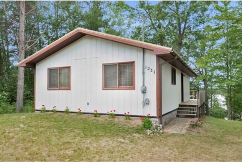 1237 Ranger Dr, Gladwin, MI 48624 photo 4