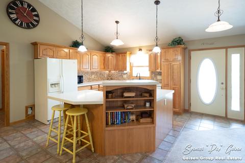 811 Thompson Ct, Belding, MI 48809 photo 13