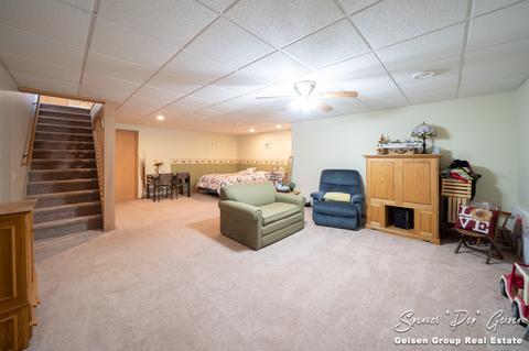 811 Thompson Ct, Belding, MI 48809 photo 34