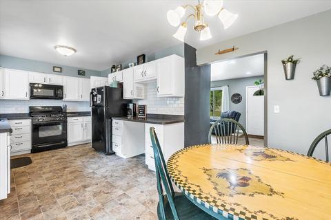 202 E Perry St, Durand, MI 48429 photo 10