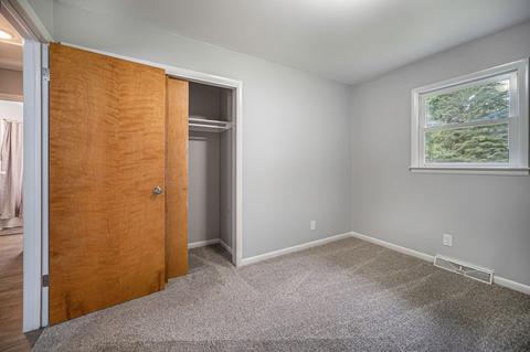 7408 S Jackson Rd, Jackson, MI 49201 photo 13