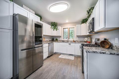 7408 S Jackson Rd, Jackson, MI 49201 photo 11