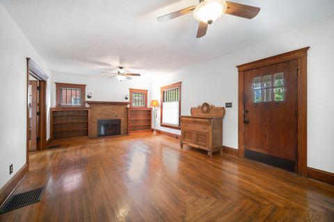 610 Mcbride St, Jackson, MI 49203 photo 3