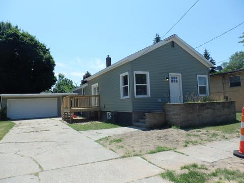 305 Second Ave, Manistee, MI 49660 photo 2