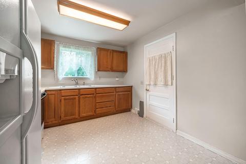 8042 Sharon St, Spring Arbor, MI 49283 photo 10