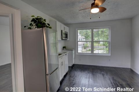 200 Forest Ct, Jackson, MI 49203 photo 4