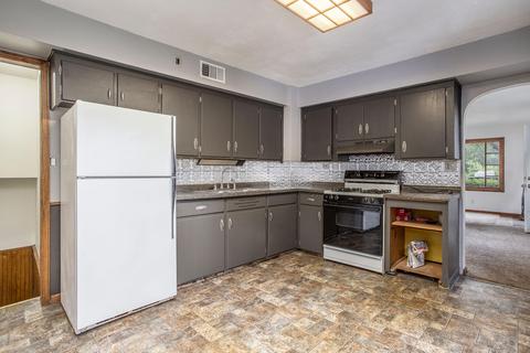 315 Richfield Ave, Springfield, MI 49037 photo 6