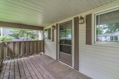 102 St Johns Ave, Crystal, MI 48818 photo 5