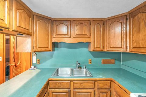 102 St Johns Ave, Crystal, MI 48818 photo 12