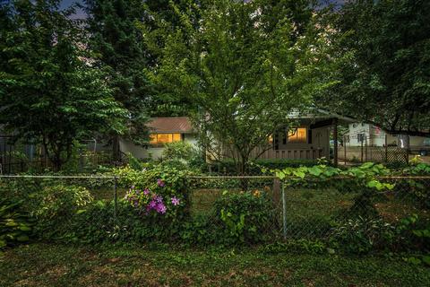 102 St Johns Ave, Crystal, MI 48818 photo 1