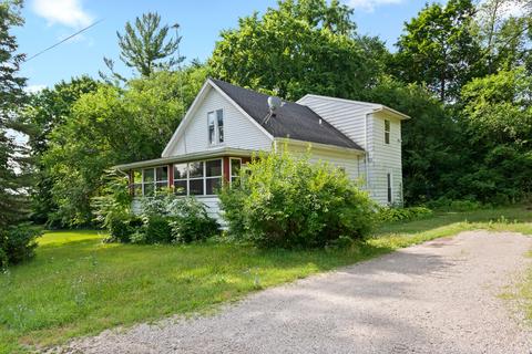 116 Maple St, Hudson, MI 49247 photo 4