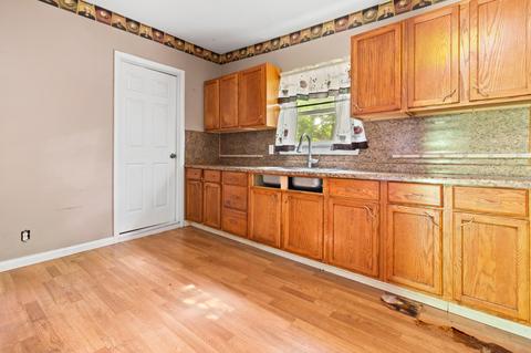 116 Maple St, Hudson, MI 49247 photo 14