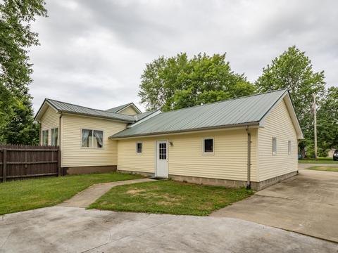 501 E Jefferson St, Augusta, MI 49012 photo 37
