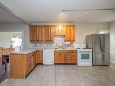 501 E Jefferson St, Augusta, MI 49012 photo 15