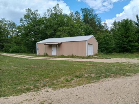 2883 W Springtime St, Baldwin, MI 49304 photo 3