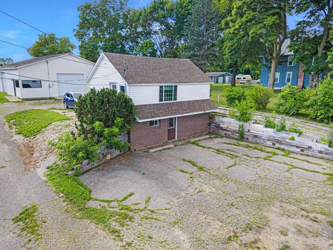 65 N Front St, Grant, MI 49327 photo 1