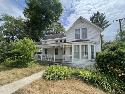 1110 E James St, White Cloud, MI 49349 photo 2