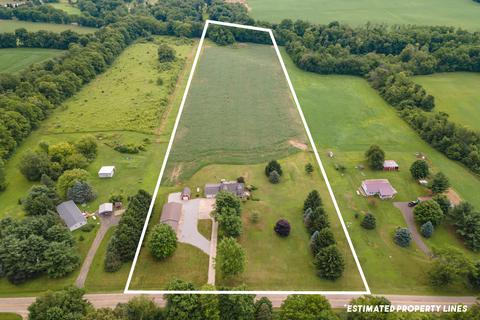3605 S Sand Lake Rd, Reading, MI 49274 photo 3