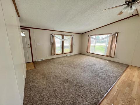 424 Compton St, Bronson, MI 49028 photo 3
