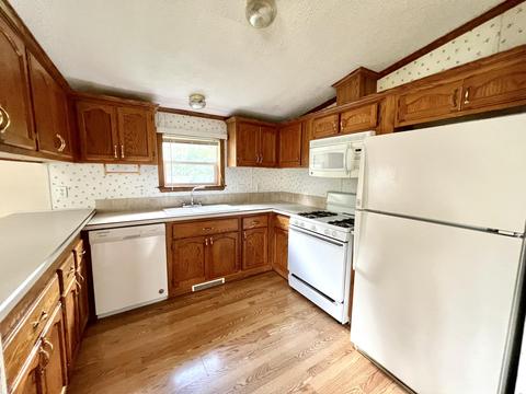 424 Compton St, Bronson, MI 49028 photo 7
