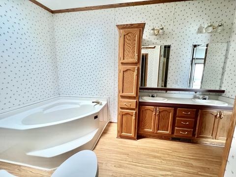 424 Compton St, Bronson, MI 49028 photo 10