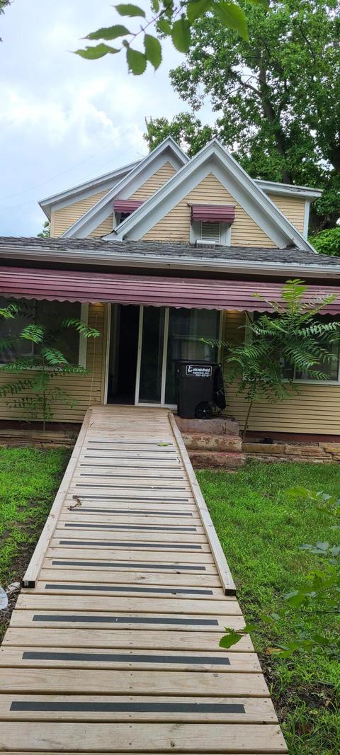 1000 Pigeon St, Jackson, MI 49203 photo 2