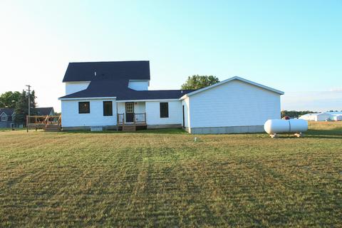 2318 E 128th St, Grant, MI 49327 photo 4