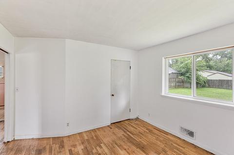 1400 S Jackson St, Jackson, MI 49203 photo 9