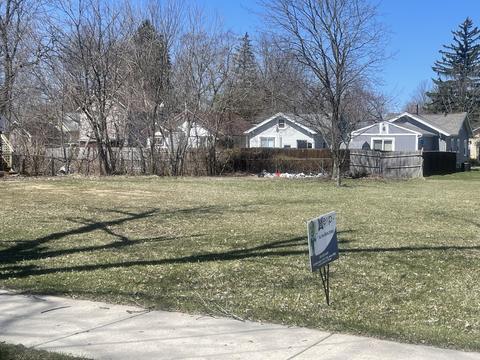 236 E Robinson St, Jackson, MI 49203 photo 3