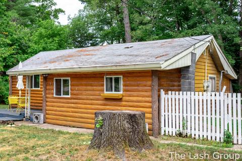 5305 Front St, Newaygo, MI 49337 photo 16