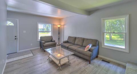 218 W Mcdevitt Ave, Jackson, MI 49203 photo 4