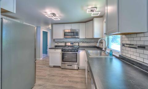 218 W Mcdevitt Ave, Jackson, MI 49203 photo 6
