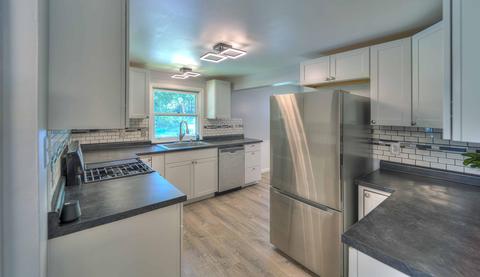 218 W Mcdevitt Ave, Jackson, MI 49203 photo 5