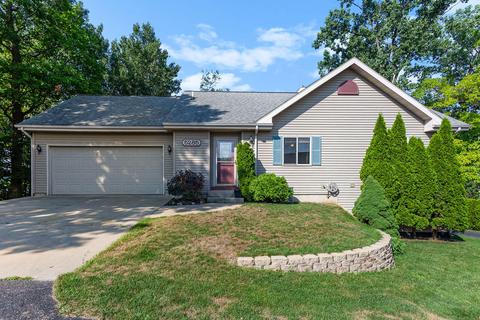 5285 Pointview Ct NE, Lowell, MI 49331 photo 3
