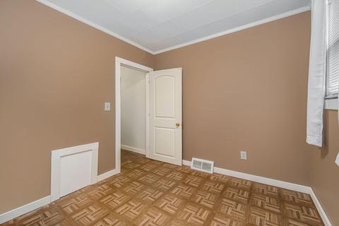 917 Wayne St, Jackson, MI 49202 photo 17