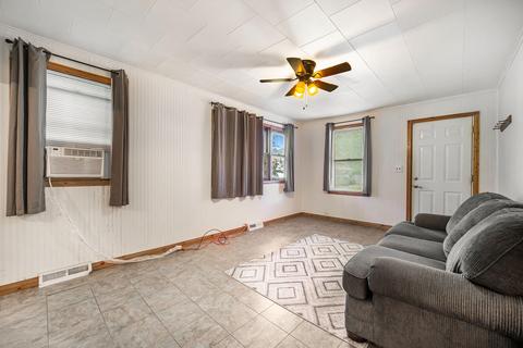 917 Wayne St, Jackson, MI 49202 photo 5