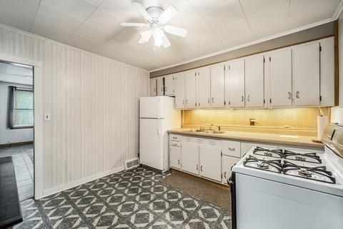 917 Wayne St, Jackson, MI 49202 photo 7