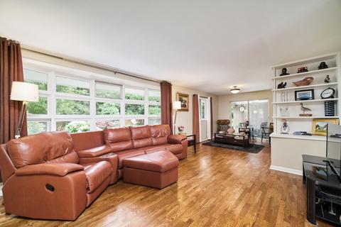 212 Pinecrest Rd, Whitehall, MI 49461 photo 9