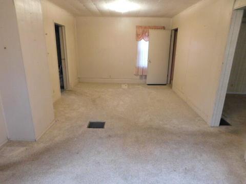 902 Russell St, Jackson, MI 49203 photo 7
