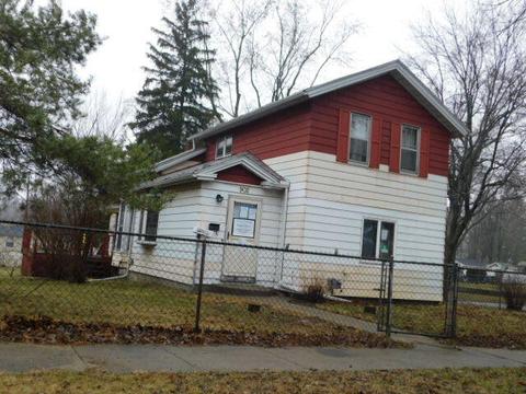 902 Russell St, Jackson, MI 49203 photo 3