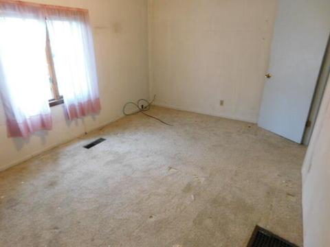 902 Russell St, Jackson, MI 49203 photo 6