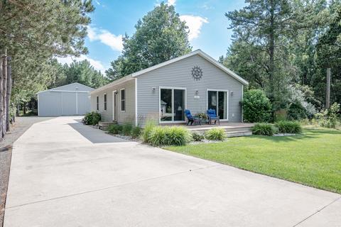 1864 White Birch Dr, Mears, MI 49436
