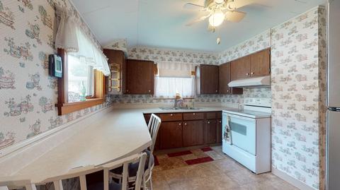 301 E Hanover St, Marshall, MI 49068 photo 9