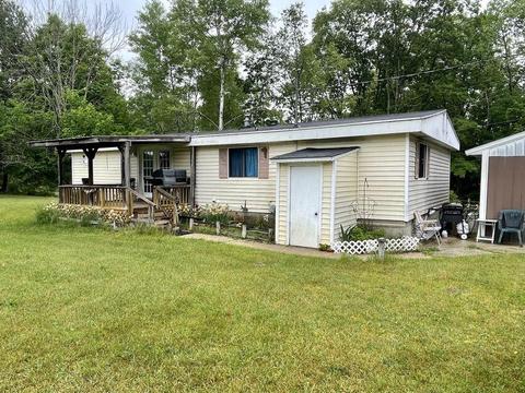 23 S Poplar Ave, White Cloud, MI 49349 photo 6